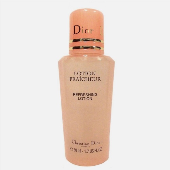 New Christian Dior 4-piece skincare bundle set with cosmetic bag - Picture 6 of 16